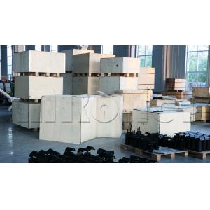 Heavy-duty spiral roller prevents material buildup and extends belt life for