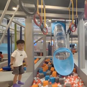 Future Style Indoor Play Equipment Commercial Customised With Interactive And