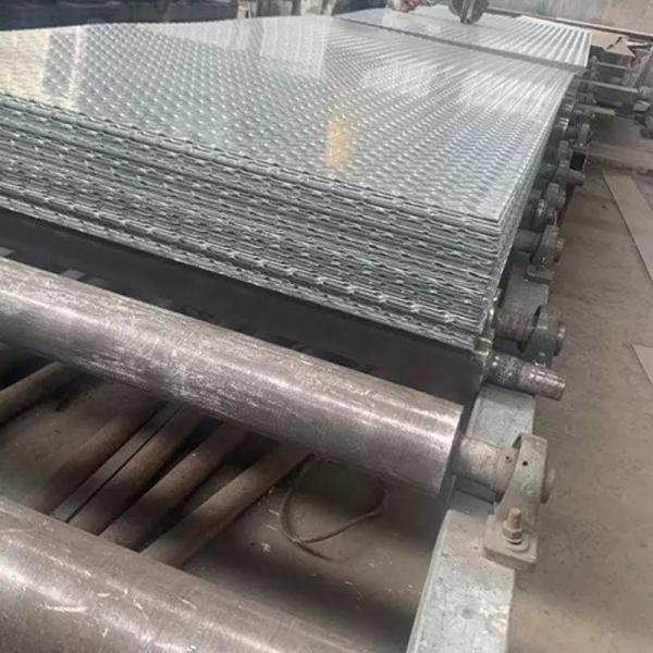Custom Aluminum Checkered Sheet Diamond Plate Anti Slip Ribbed 200mm