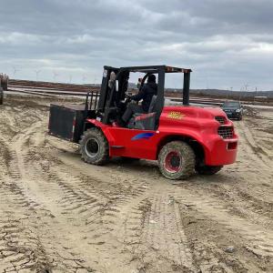4.5t Off Road Forklifts And Loading Rough Terrain Diesel Forklift Truck With