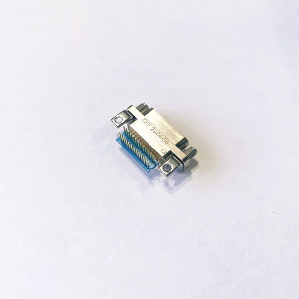 25 Pin Female Right Angle Micro Rectangular Electrical Connector for PCB Applications