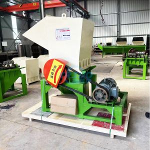 Durable Powerful Plastic Crusher with 8-10 Years Lifetime for Waste Plastic