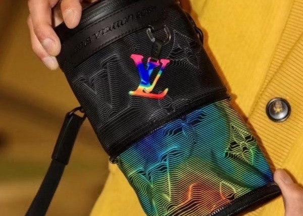 Quality Cylinder Iridescent Expandable Crossbody Bag 3D Effect Printing wholesale