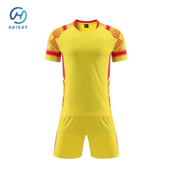 Quality Custom - Made Soccer Jersey Casual Set: Personalized Polyester Outfit With Striking Design, Ideal For Teams & Soccer Aficionados wholesale