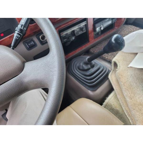 29seats Used Toyota Coaster Bus Mini Van Coach Bus Used 2TR Gasoline Engine