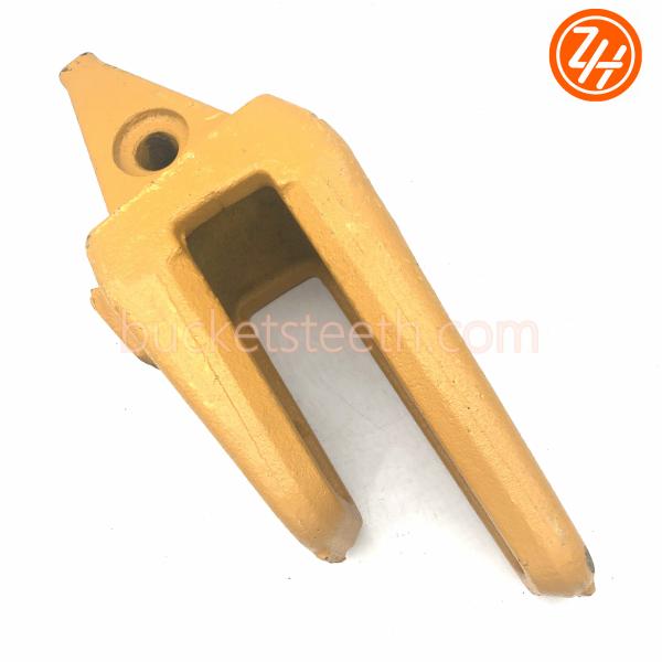 713-00033 2713-00032 DH360 DX360 Excavator Bucket Teeth Adapter Abrasion