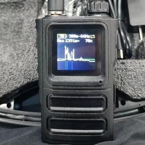 Handheld Drone Detector Man Portable Handy Drone Detection Equipment 300MHz To