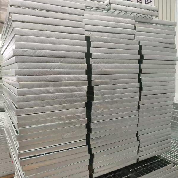 Decorative Steel Grating for Gardens and Outdoor Spaces: Adding Style and