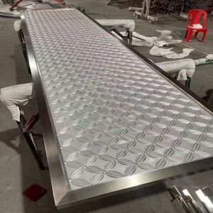 China 201 304 Relie Design Metal Frame Brushed Surface  Glass Furniture Stainless Steel Decorative  Screen Partition on sale