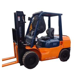 TOYOTA 7F30 Forklifts for Building Material Shops Great Efficiency Fork Length