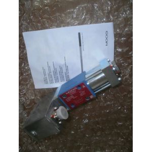 Cheap Moog Servo Valve with 3/4 inch outlet port size 0.1 kW power and Single Cylinder for precise electro-hydraulic control for sale