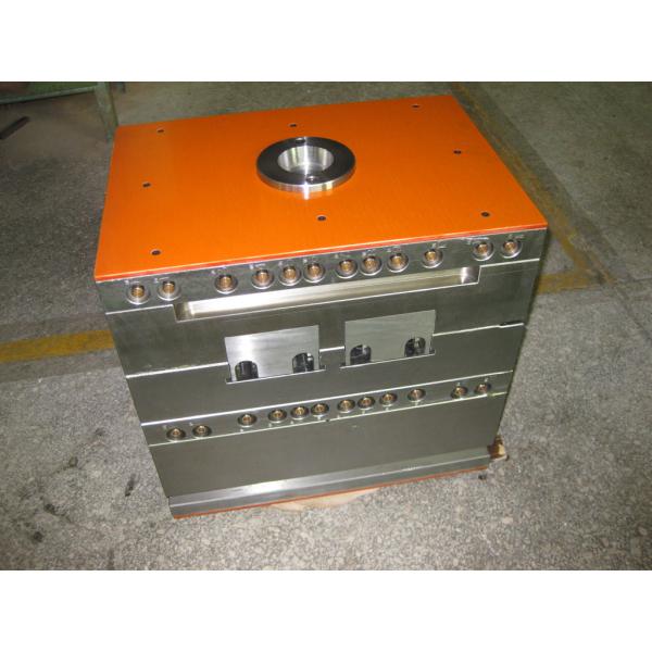 LDPE PU Hot Runner Injection Mould With LKM , HASCO Polyethylene Injection