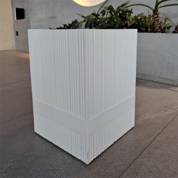 Frost Resistant Character Fiber Clay Planter Hand Carve Finishing For Lightweight Construction