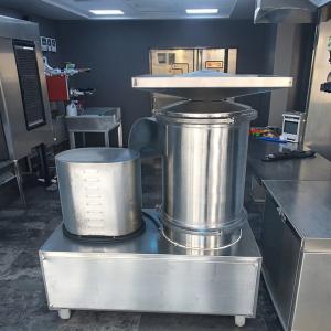 Cheap Chicken Automatic Egg Breaker &amp; Yolk Separator Machine 2kw for sale