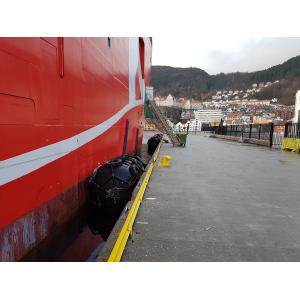 50kpa Pneumatic Rubber Fender With Tyre Net