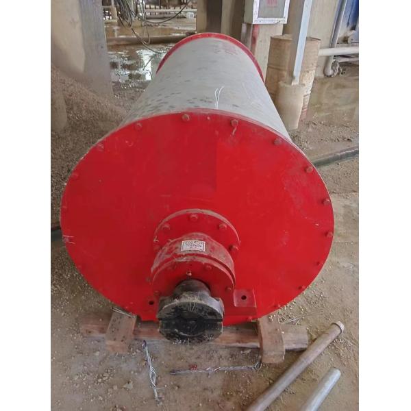 Highly wet separation of fine particles of strongly magnetic minerals with 300