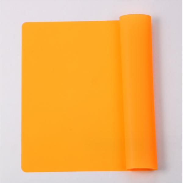 Design Style None Silicone Table Cloth Non-Slip Rectangle 40x30cm Water Resistant Desk Cover