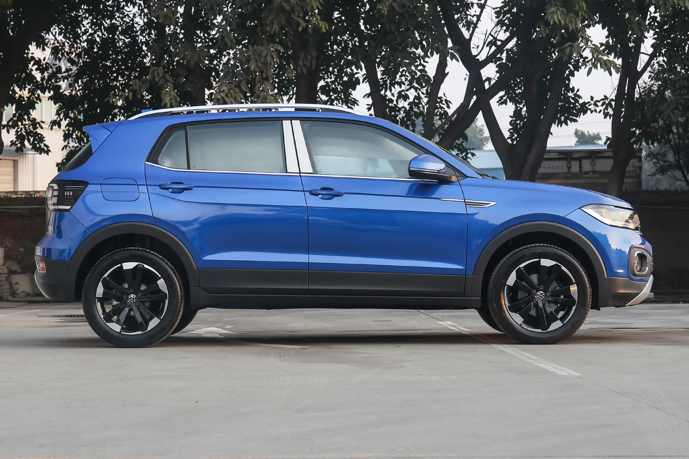 2023 VW TACQUA SUV 1.5L Manual ESC and Maximum Torque of 100-200Nm Cutting-Edge Technology
