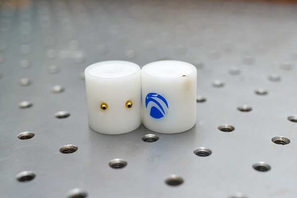 Lithium Niobate LiNbO3 Nonlinear Optical Crystals Relatively low material costs