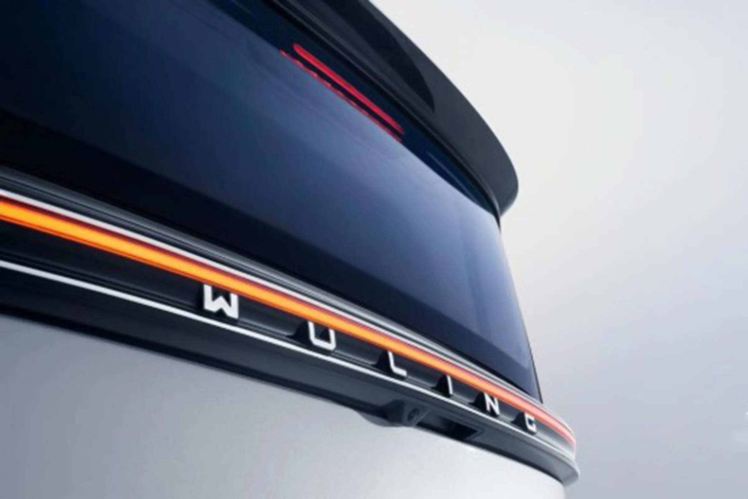 2023 Wuling Air EV Energy Vehicle Smart Cute Transporter With Fast Charging 0.75 Hours Max Speed 100 KM/H Electric Car