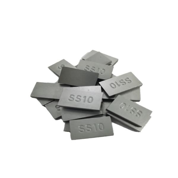 Customized Tungsten Carbide Brazed Tips with Density 14.90 g/cm³ Hardness 93.0