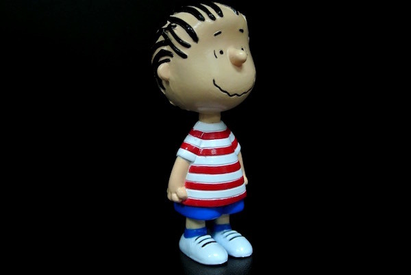 95 Degree PVC Plastic Toy Figures Linus Of Snoopy Friend For Promotion Gift