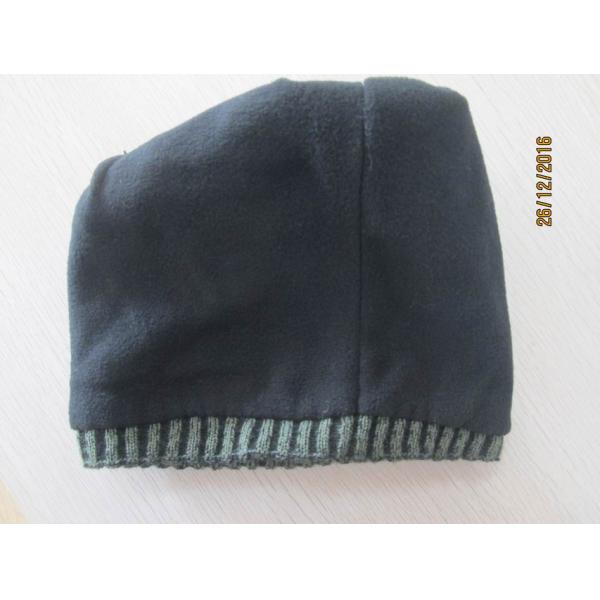 Acrylic knitted hat with jacquard technology and fleece lining inside