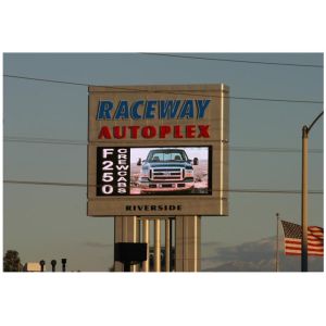 P8 Led Display Billboard Video Led Panel For Port / Marketplace 1R1G1B