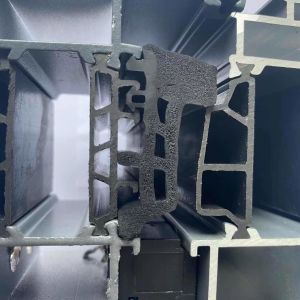 EPDM Sponge Rubber Strips and Black Rubber Sealing Strips for Commercial