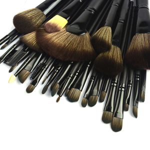 OEM Wood Handle 32 Pcs Cosmetic Makeup Brush Set For Beginners