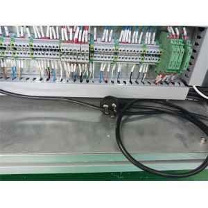 Automatic Label Applicator Cosmetic Labeling Machine With PLC Control Self