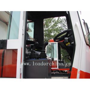 2.0t mini front loader with pallet fork