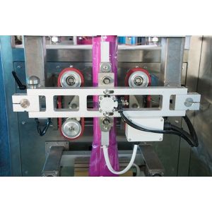 chip crisp packing machine low cost vertical form fill seal packing machinery