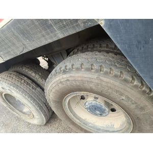 STC800 80 Ton Truck Crane Powered by Weichai Engine and 5 Crane Jib