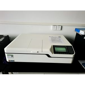 Double Beam UV-Vis Spectrophotometer with Customized Support and 0.004A