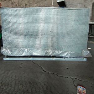Silver 2x2 Galvanized Cattle Welded Wire Mesh Panel Durable for Construction