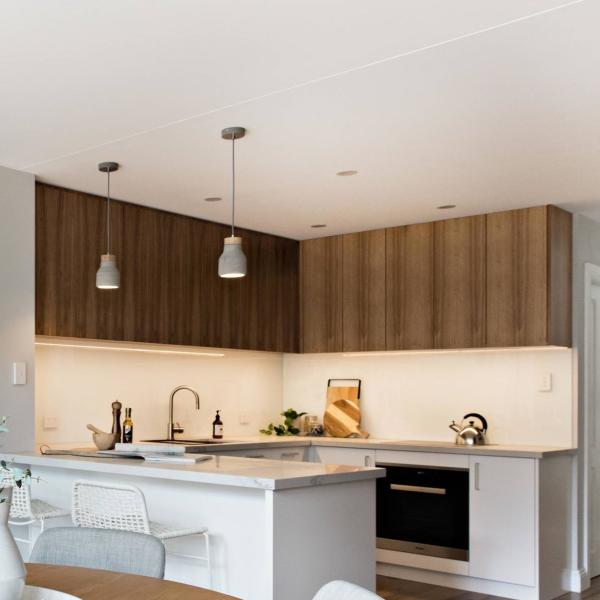 U Shape Luxury Melamine Kitchen Cabinet Set Matte Wood Grain Kitchen Cabinet