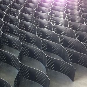 Cheap Smooth Textured Perforated HDPE Geocell 1.5mm Thickness ASTM Standard for Retaining Wall for sale
