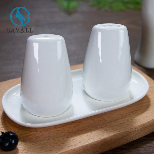Quality White Tableware Accessories Irregularity Salt And Pepper Shaker wholesale