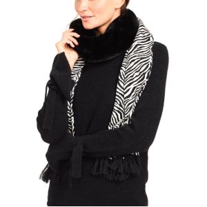 China Animal 100 Wool Blanket Scarf , Jacquard Long Chunky Scarf With Middle Faux Fur on sale