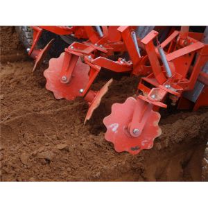 2AMSU Ridging type cassava planter for africa with 2 rows planting, chop length