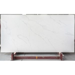 Dazzling 25MM White Veined Calacatta Kitchen Island Quartz Table Top