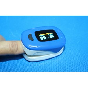 Handheld Blue Fingertip Pulse Oximeter With Bluetooth Function
