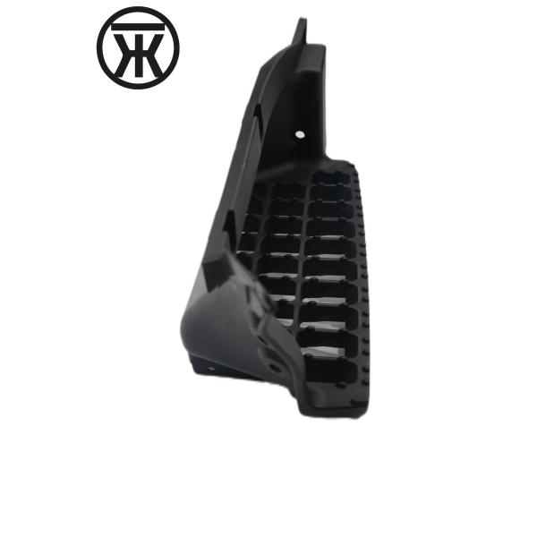 Quality ISUZU 700P 4HK1 NPR75 PLATE STEP RH 8980227740  8405020-P301 wholesale