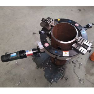 China Duplex Stainless Steel Pipe Cutting And Beveling Machine Clamshell Type Pipe Cutter on sale
