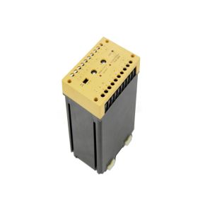 4 Frequency Inductive Loop Traffic Detector Double Coil Car Entry / Exit AC 220V