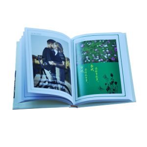 Offset Paper Brochure Printing Services Glossy Finish Hardcover sewn