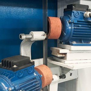 6m/Min PU Foam Cutting Machine Automatic Vertical Fast Wire Contour 1.5mm