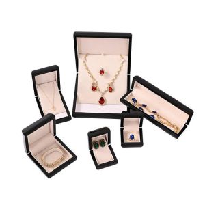 Large Capacity Wood Jewelry Organizer Box High Glossy With Magnetic Lid Velvet