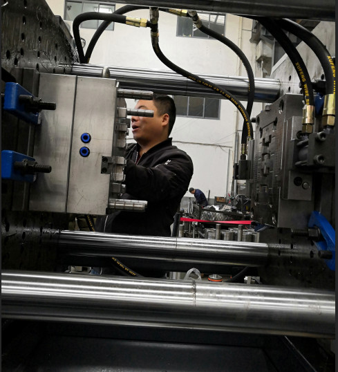 machine with mould test , Custom Household Plastic Injection Molding Machine ,